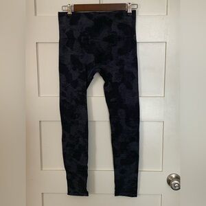 Mono B Women’s Dark Grey Camo Leggings